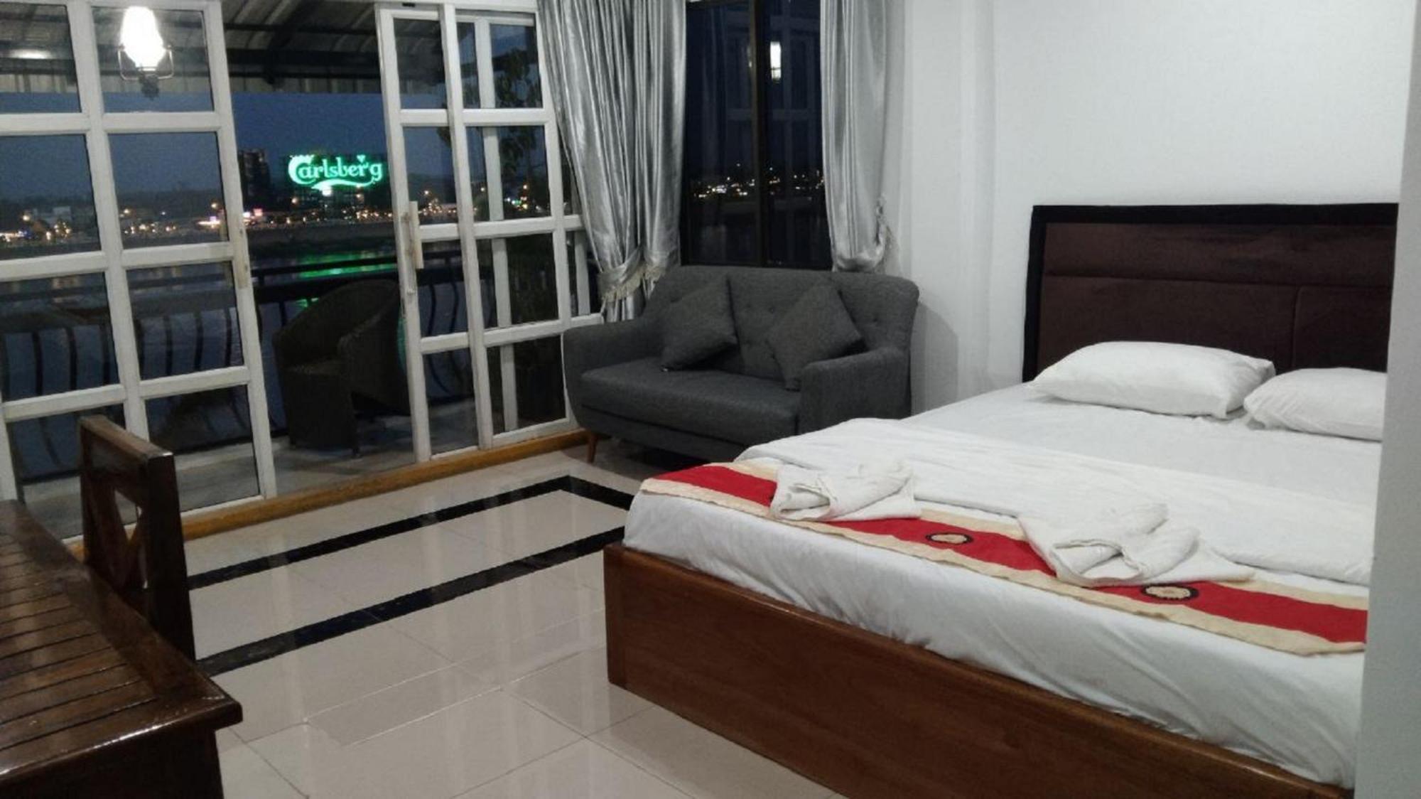 New Season Riverside Hotel Πνομ Πενχ Εξωτερικό φωτογραφία