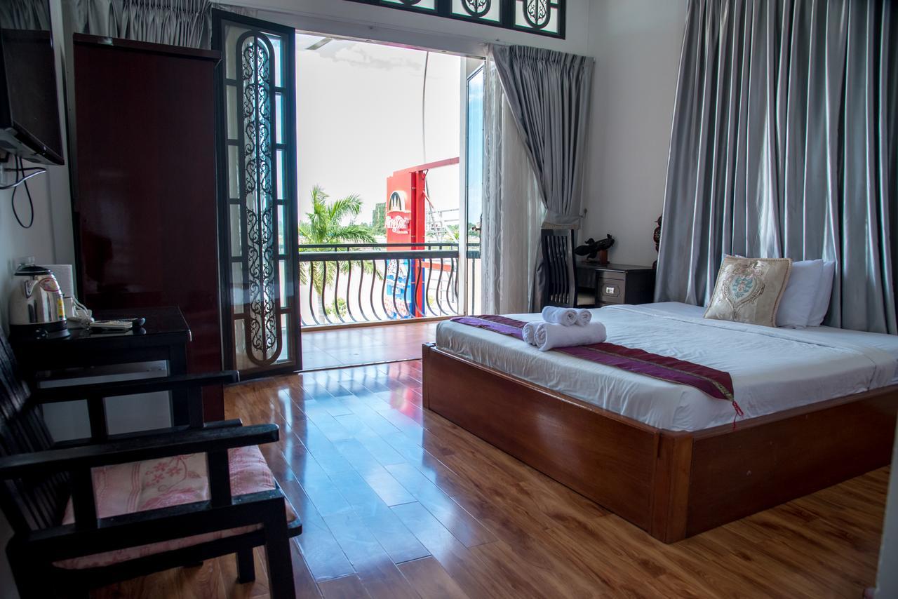 New Season Riverside Hotel Πνομ Πενχ Εξωτερικό φωτογραφία