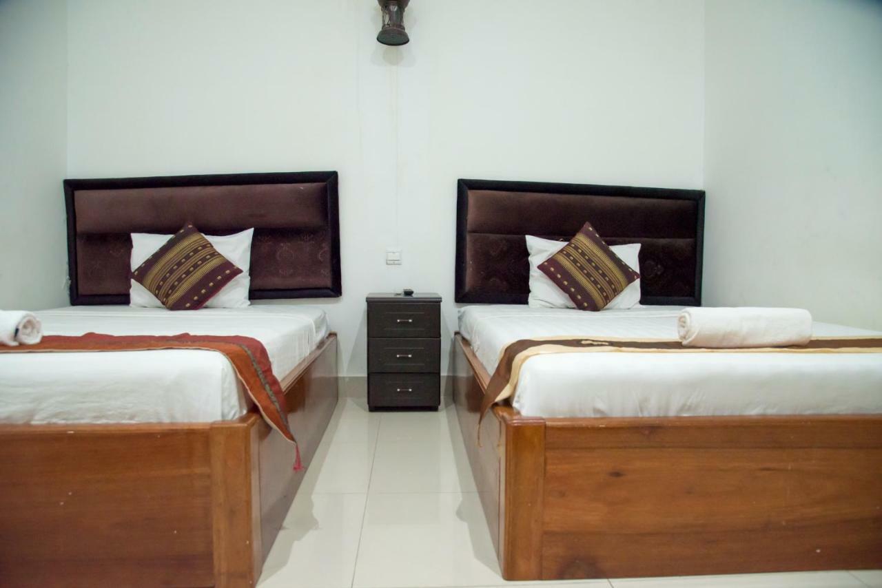New Season Riverside Hotel Πνομ Πενχ Εξωτερικό φωτογραφία
